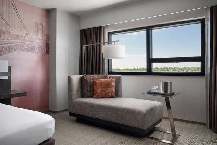 Room 8 of 47