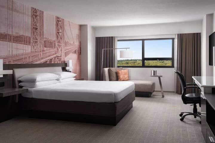 Room 10 of 47